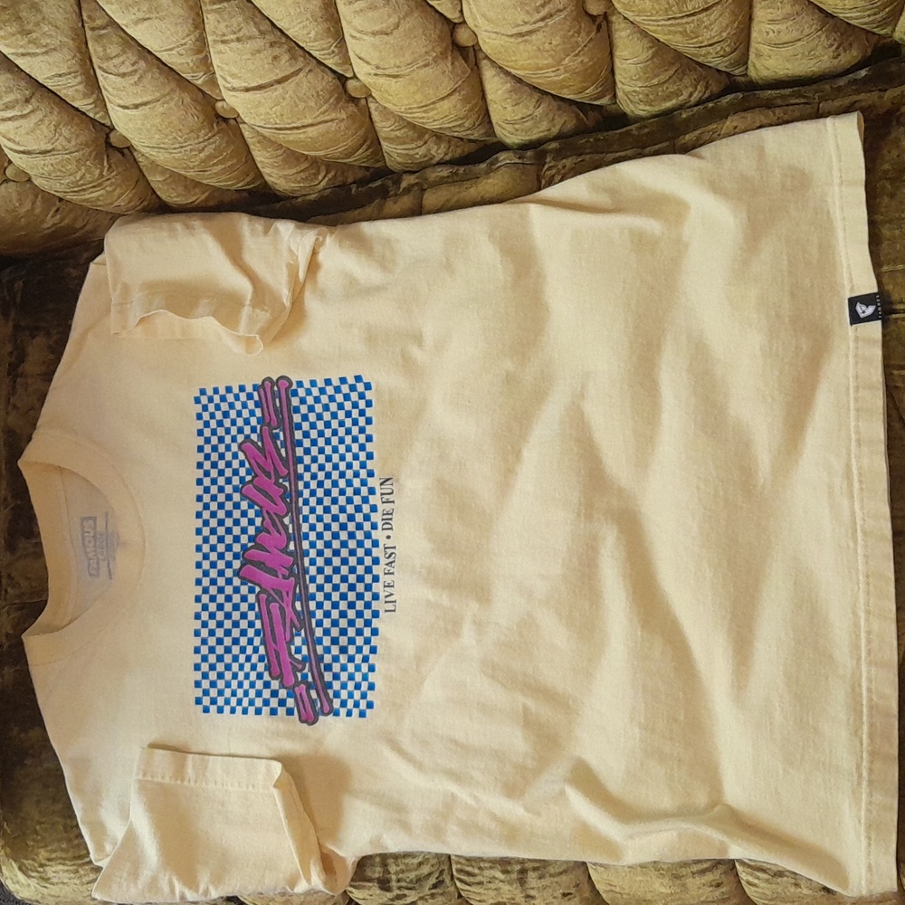 Famous Brand Vintage Tee Y2K